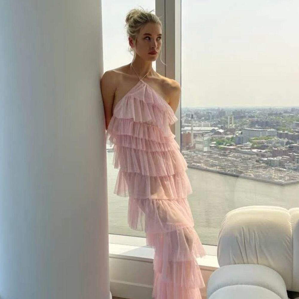 Tulle tiered gown the bar - Picture 2 of 4